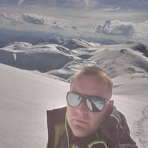 Adam Závodský on the summit of Hochschwab (22.4.2023 16:40)