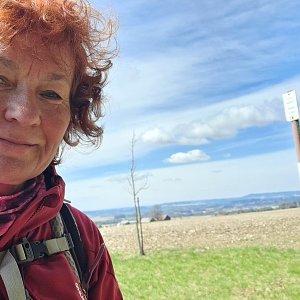 Horalka Anička na vrcholu Potocký kopec (17.4.2022)