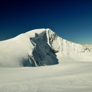 ThrasherVojti on the summit of Kleinvenediger (2.5.2019 9:02)
