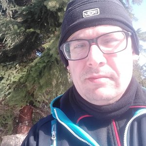 Ivo Poledník na vrcholu Slavíč (21.2.2021 13:05)