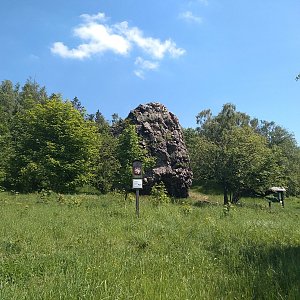 Eliška na vrcholu Vávrova skála (5.6.2022 14:15)