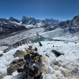 Vladimír Kučera na vrcholu Gokyo Ri (20.10.2025 9:44)