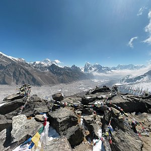 KaMo na vrcholu Gokyo Ri (20.3.2016 9:30)