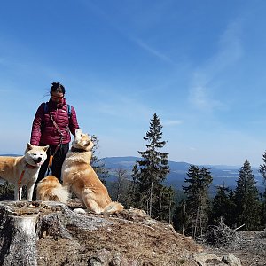 Romana na vrcholu Solovec (24.4.2021 1:29)