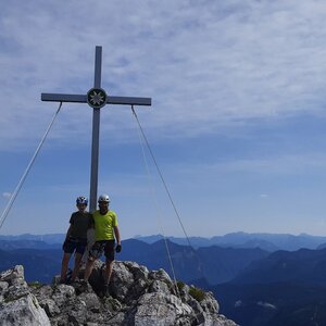 Bodik na vrcholu Grosser Donnerkogel (8.7.2021 10:08)