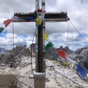 Betička na vrcholu Toblinger Knoten (7.8.2023 13:27)