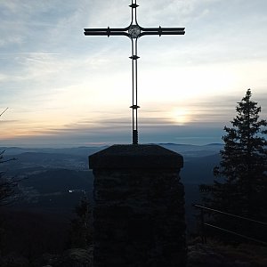 Galorka on the summit of Großer Falkenstein (1.1.2023 4:00)
