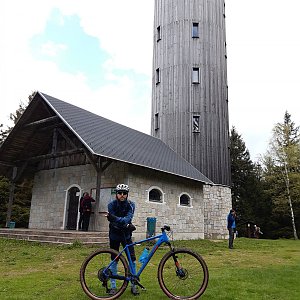 Filip Šimon na vrcholu Borůvková hora (29.5.2021 12:12)