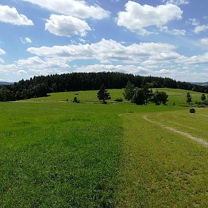 Vladimír Grančay na vrcholu Na Kozlinách (16.7.2022 13:54)