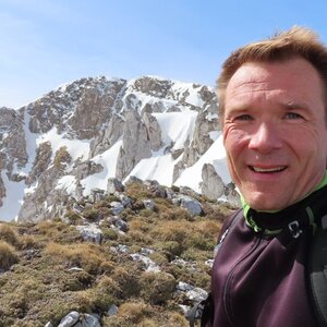 Divočák na vrcholu Festenkogel (1.4.2024 11:22)
