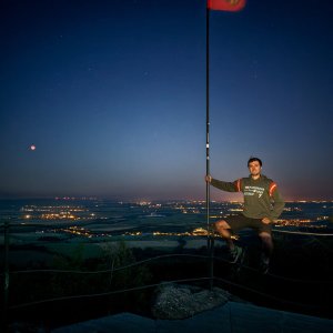Jiří Králík on the summit of Bradlo (7.9.2025 20:22)