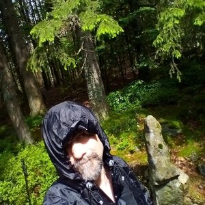 Daniel Ledl on the summit of Zámecký les (25.5.2024 14:05)