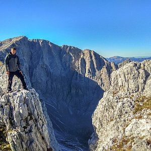 Jiří Králík on the summit of Ringkarwand (27.9.2018 15:28)