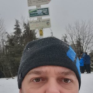 Michal 77 na vrcholu Smrk (15.1.2022 13:35)