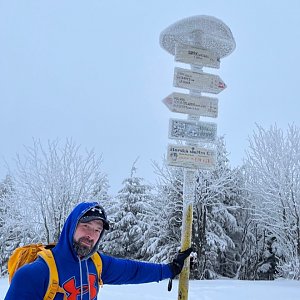 Adam ADix Reichel na vrcholu Smrk (23.1.2022 10:45)