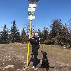 Kristýna na vrcholu Smrk (20.4.2020)