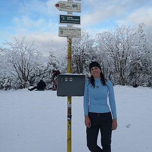 Zlata Vilkova na vrcholu Smrk (10.1.2021 13:30)