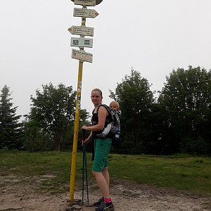 Anča a Honzík na vrcholu Smrk (16.6.2019 13:40)