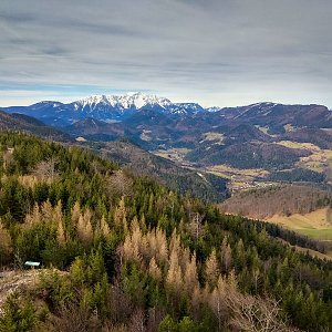 Jiří Králík na vrcholu Aussichtsturm Hohe Wand (17.3.2019 8:35)