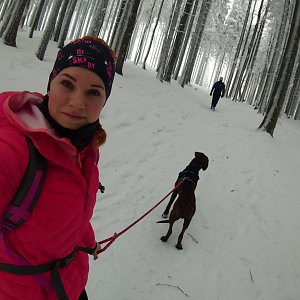 BarůůŠ Heczková na vrcholu Ostrý (29.12.2019 11:24)