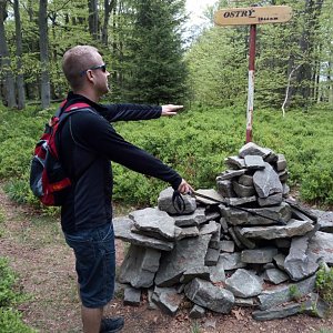 Jan Juchelka na vrcholu Ostrý (8.5.2018 11:26)