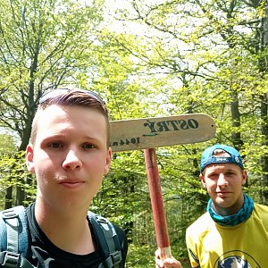 Michal Dimun na vrcholu Ostrý (8.7.2020 12:35)