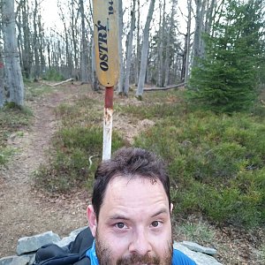 Jakub Špaček na vrcholu Ostrý (18.9.2020 20:56)