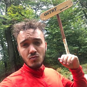 Vojtěch Horák na vrcholu Ostrý (15.9.2018 14:16)