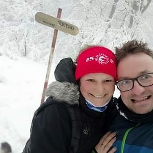 Lucinndda Martasek na vrcholu Ostrý (19.1.2021 15:25)