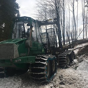 Mirka na vrcholu Ostrý (2.2.2019 10:00)