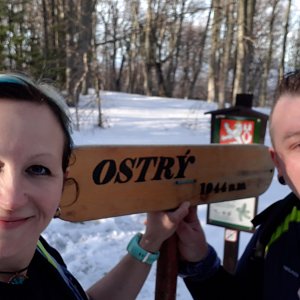 Patrik Soňa Finkrálovi na vrcholu Ostrý (17.3.2019 16:06)