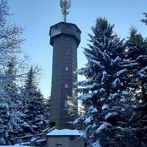 ZdenkaV na vrcholu Čarták (16.1.2022 8:57)