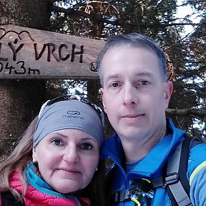 I+L Rajnochovi na vrcholu Zmrzlý vrch (18.2.2019 9:51)