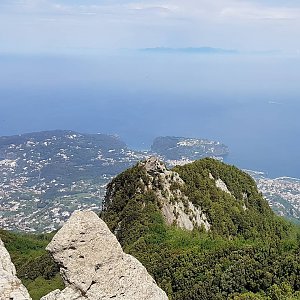 Marek Feest na vrcholu Monte Epomeo (6.6.2019 11:30)