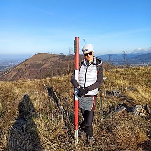 Pavlína Sýkorová na vrcholu Suché úbočí (15.11.2020 12:57)