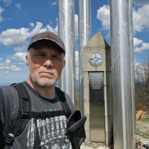 Rastislav Biarinec na vrcholu Bendoszka Wielka  (2.5.2025 14:21)