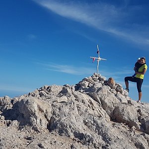 Kuchťa na vrcholu Pachnes (29.10.2018 14:10)