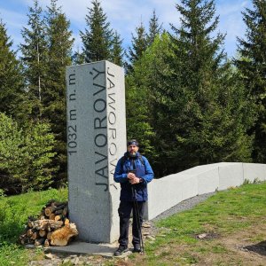 Jiří Gryz on the summit of Javorový vrch (8.5.2025 10:45)