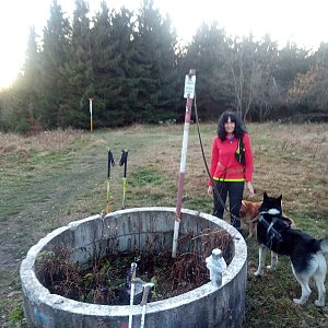 Maja na vrcholu Javorový vrch (7.11.2020 15:47)