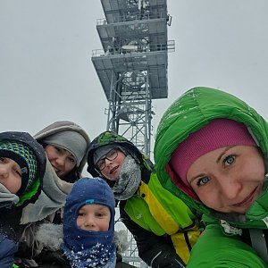 Joanna na vrcholu Javorový vrch (13.1.2021 15:00)