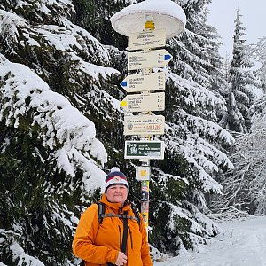 Lucie Hrošík Hejnalová na vrcholu Javorový vrch (16.2.2021 16:51)