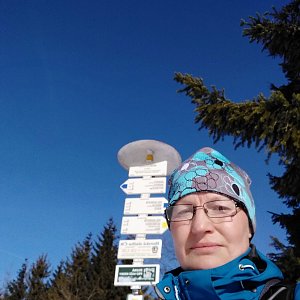 karina gasova na vrcholu Javorový vrch (21.2.2021 9:41)