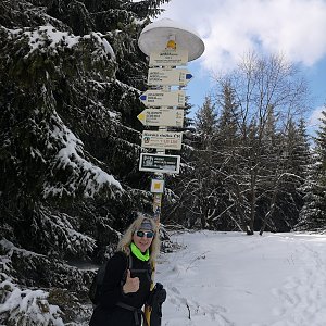 Jana Hrouzková na vrcholu Javorový vrch (4.4.2021 15:18)