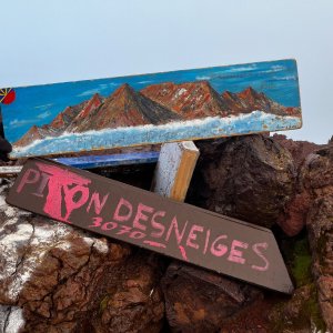 Radka D on the summit of Piton des Neiges (18.5.2026 7:26)