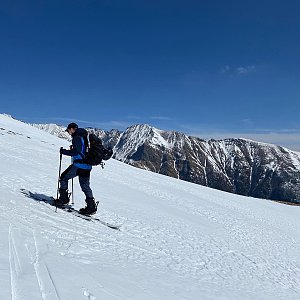 Martin Malý on the summit of Gensgitsch (7.4.2023 13:15)