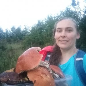 Jiřina on the summit of Mrvova Kykula (10.9.2022 19:17)