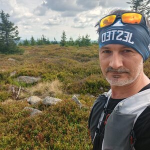 Petr Wendler on the summit of Sine Skałki (17.8.2024 11:55)