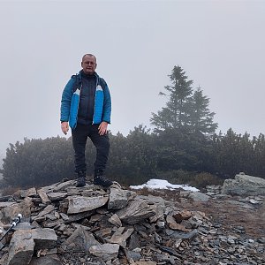 Milan Meravy on the summit of Pec (3.1.2023 8:54)