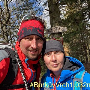 Hanka Hanusová na vrcholu Burkův vrch (7.5.2020 13:45)