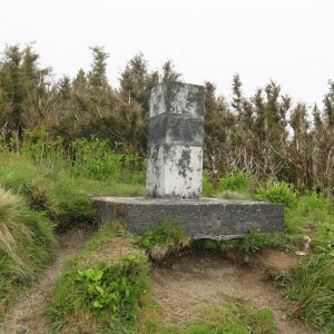ZdenkaV on the summit of Alto do Cabouco (10.6.2023 13:51)